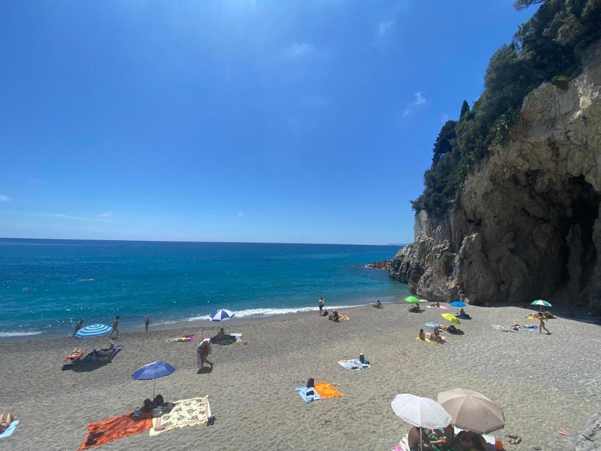 La Terrazza Di Elico Lägenhet Finale Ligure Exteriör bild